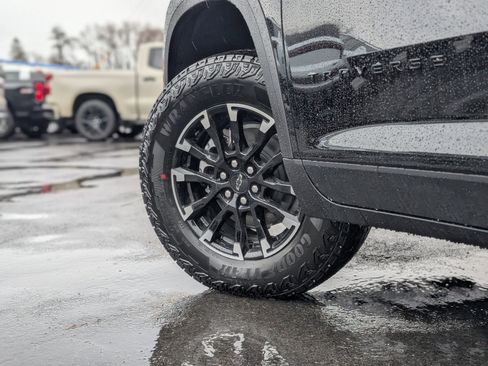 New 2026 Chevrolet Traverse Z71 w/ LPO, Floor Liner Package image 7