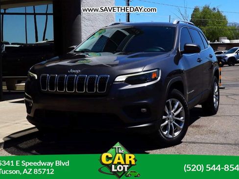Used 2021 Jeep Cherokee Latitude Lux w/ Comfort/Convenience Group AWD/4WD image 1