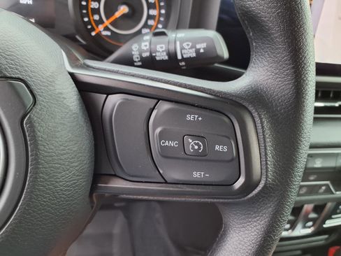 Used 2026 Jeep Wrangler Sport image 12