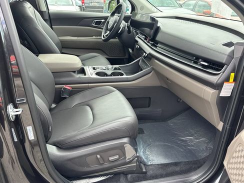 New 2026 Kia Carnival SX FWD image 12