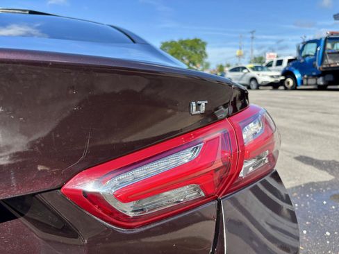 Used 2020 Chevrolet Malibu LT FWD image 26