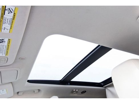 Used 2020 Ford Explorer Platinum w/ Premium Technology Package image 26