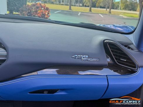 Used 2018 Ferrari 488 Spider image 33
