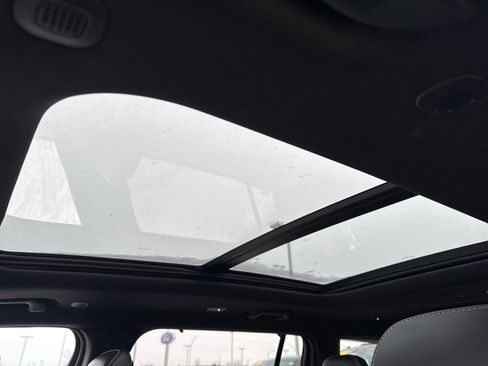 Certified 2024 Jeep Grand Cherokee L Limited w/ Luxury Tech Group II image 6