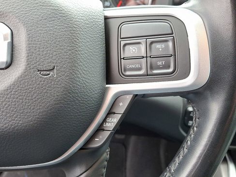 Used 2020 RAM 2500 Big Horn w/ Level 1 Equipment Group image 23