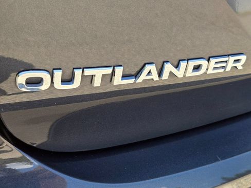 Used 2025 Mitsubishi Outlander SE AWD/4WD image 12