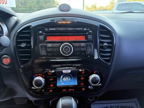 Used 2012 Nissan Juke SV w/ Interior Illumination Pkg image 10