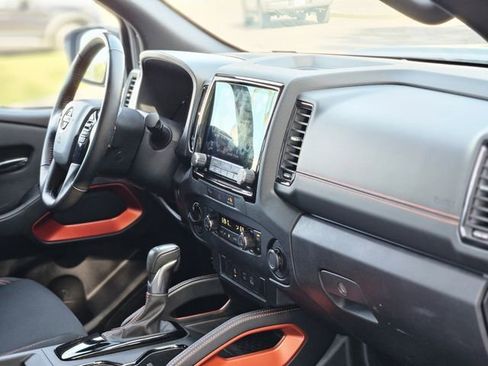 Certified 2024 Nissan Frontier PRO-4X w/ Technology Package AWD/4WD image 12