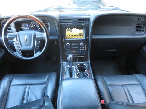 Used 2016 Lincoln Navigator L Reserve AWD/4WD image 12