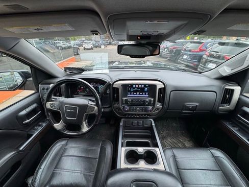 Used 2018 GMC Sierra 1500 Denali w/ Denali Ultimate Package AWD/4WD image 16