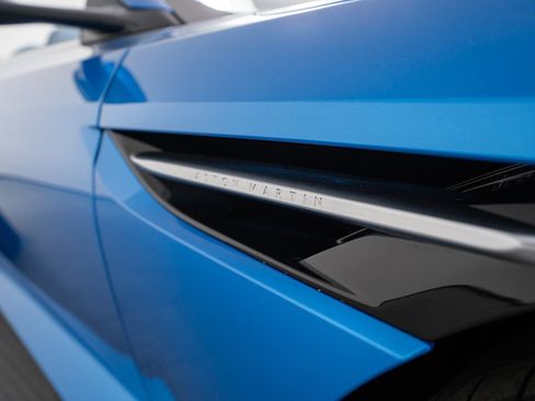 Used 2024 Aston Martin DB12 Convertible RWD image 26