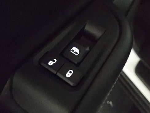 Used 2025 Jeep Grand Cherokee L Limited image 19