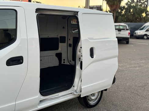 Used 2020 Nissan NV200 S w/ Back Door Glass Package image 21