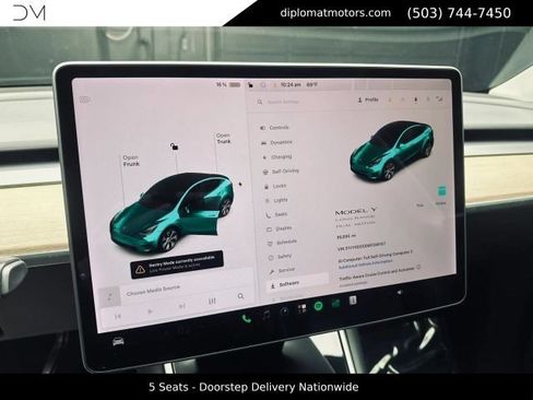 Used 2021 Tesla Model Y Long Range AWD/4WD image 33