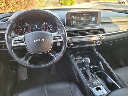 Certified 2022 Kia Telluride EX w/ EX Premium Package image 21