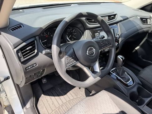 Used 2020 Nissan Rogue S FWD image 14