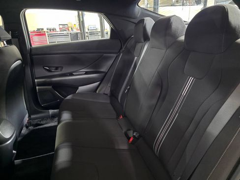 Certified 2025 Hyundai Elantra Sport FWD image 14