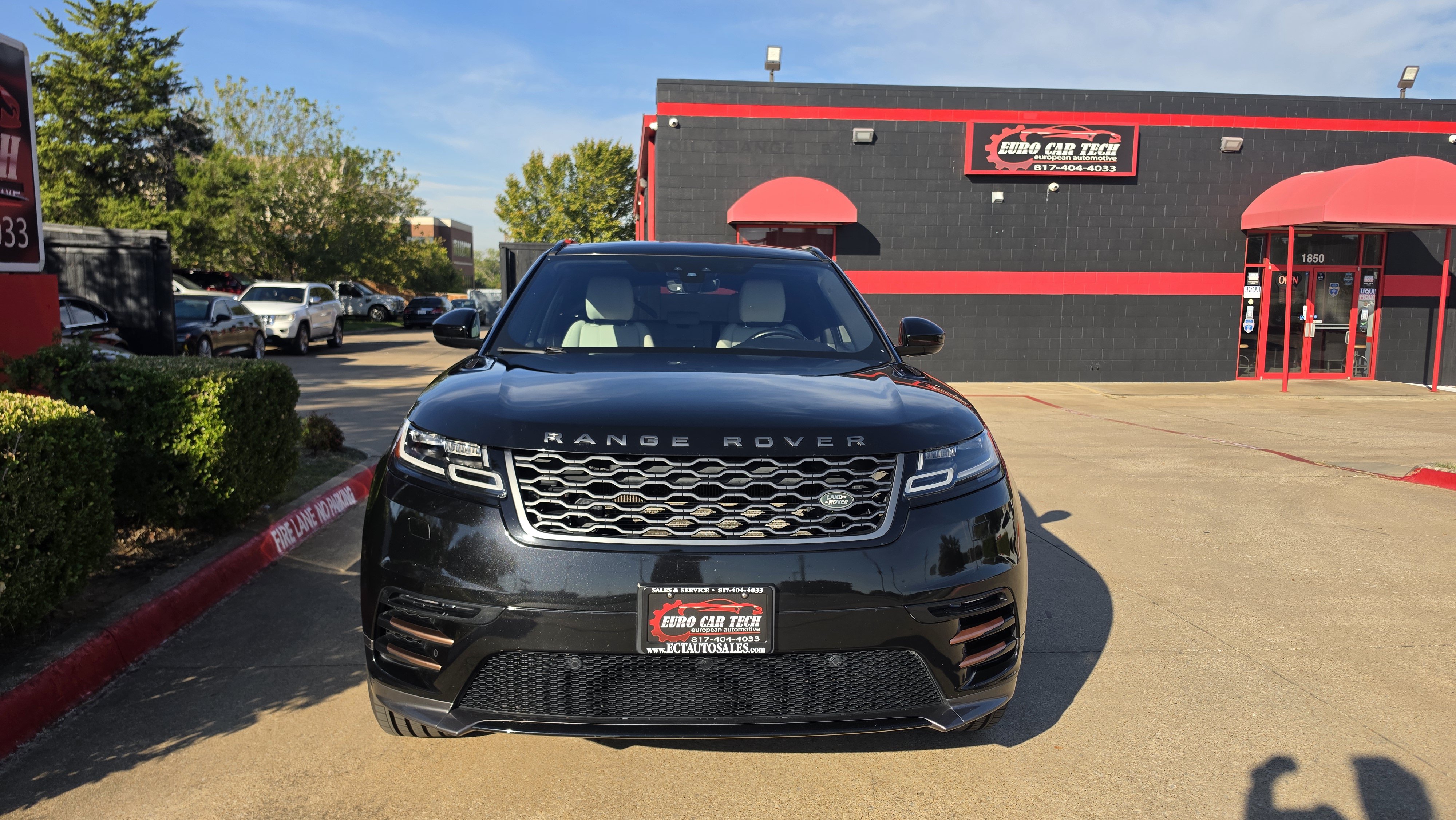 Used 2018 Land Rover Range Rover Velar R-Dynamic SE AWD/4WD image 5