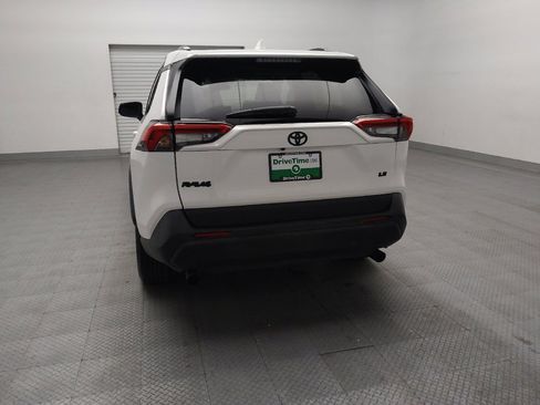 Used 2021 Toyota RAV4 LE FWD image 6
