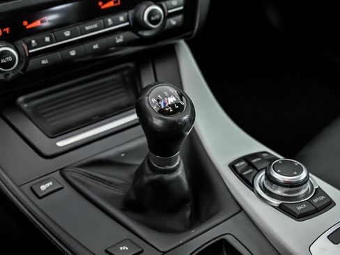 Used 2013 BMW 550i Sedan RWD image 31