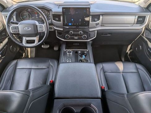 Certified 2024 Ford Expedition Max XLT image 3