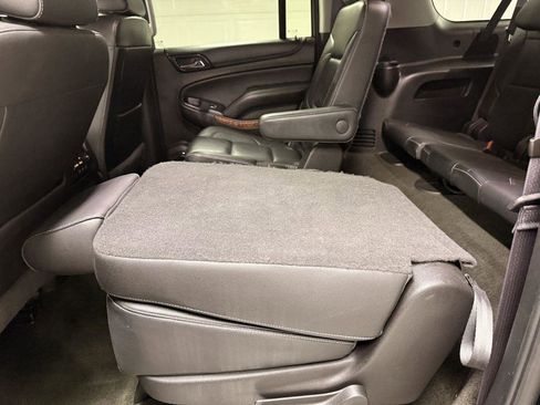 Used 2017 Chevrolet Suburban Premier image 34
