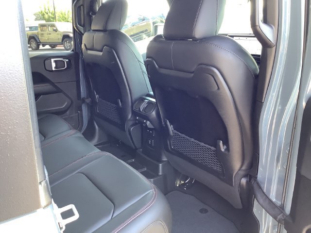 Used 2024 Jeep Wrangler Unlimited Rubicon w/ Safety Group AWD/4WD image 34