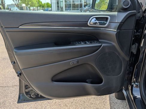 Used 2018 Jeep Grand Cherokee Limited AWD/4WD image 33