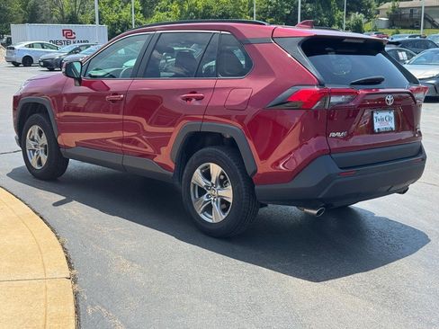 Used 2025 Toyota RAV4 XLE AWD/4WD image 6