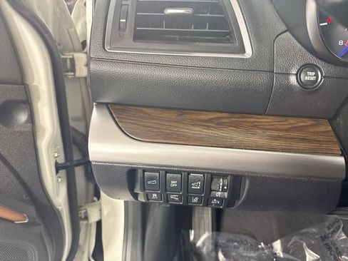 Used 2017 Subaru Outback 3.6R Touring w/ Popular Package #5A AWD/4WD image 14