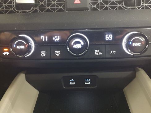 Used 2023 Honda Accord EX image 10