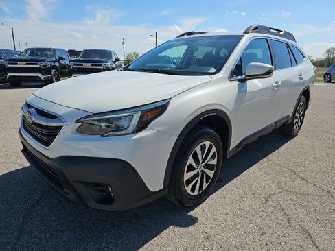 Used 2020 Subaru Outback Premium AWD/4WD image 4