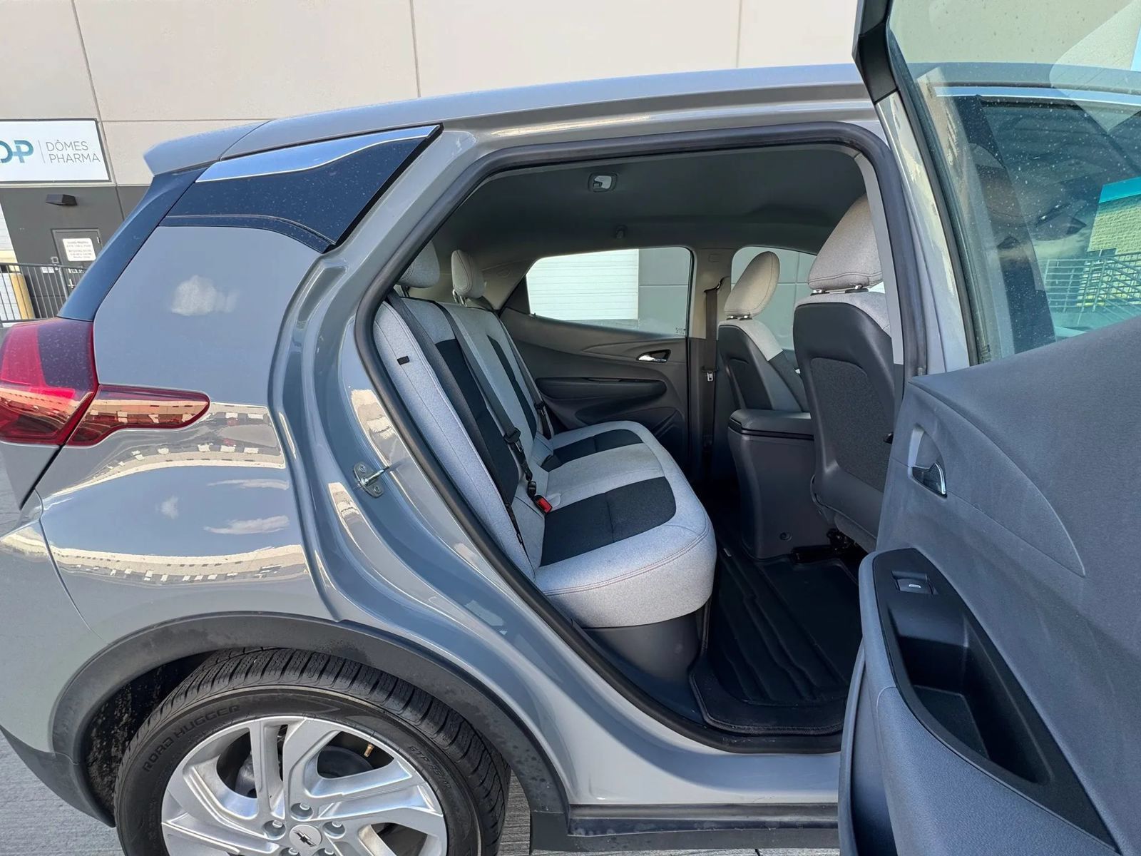 Used 2019 Chevrolet Bolt LT FWD image 12