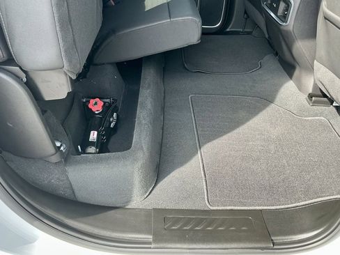 Used 2024 GMC Sierra 1500 SLT w/ SLT Premium Plus Package image 29