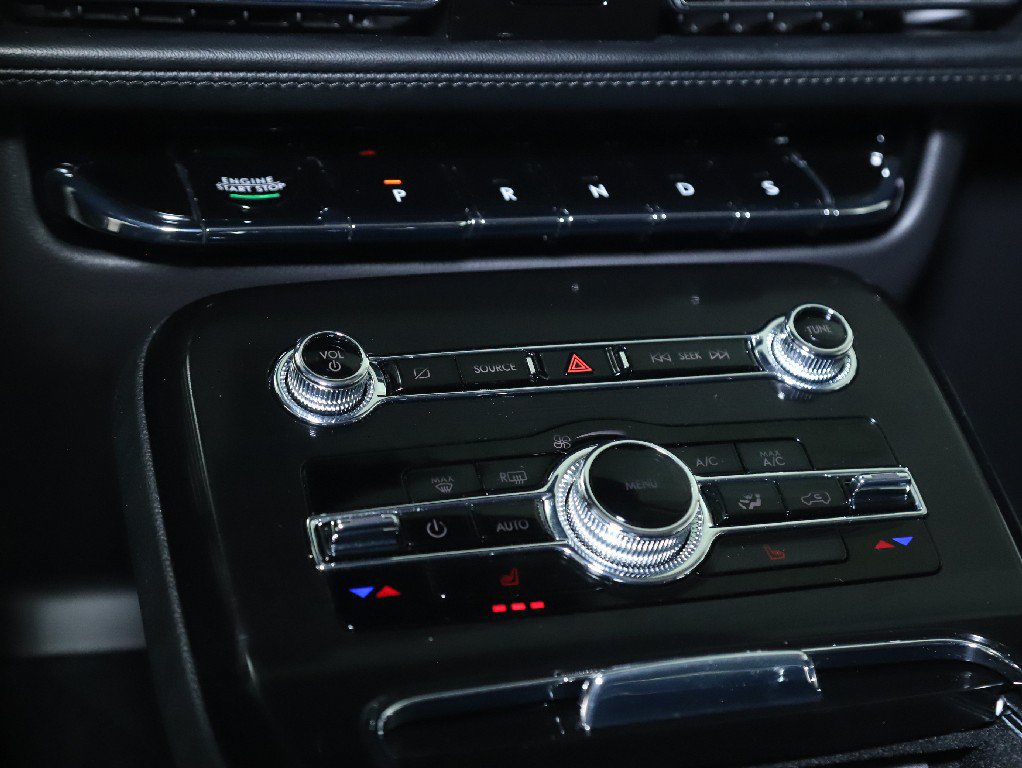 Certified 2023 Lincoln Nautilus AWD w/ Premium Package image 27