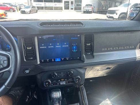 Used 2025 Ford Bronco Badlands AWD/4WD image 22