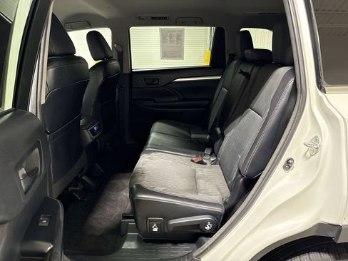 Used 2015 Toyota Highlander Plus AWD/4WD image 22