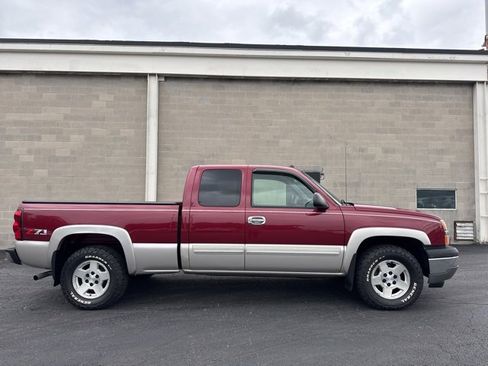 Used 2005 Chevrolet Silverado 1500 w/ Safe And Sound Package image 2