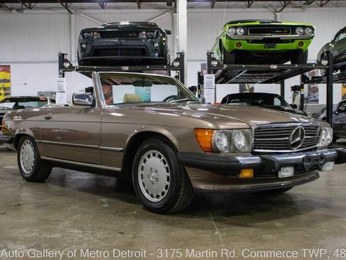 Used 1987 Mercedes-Benz 560 SL image 12