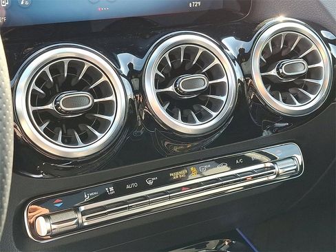 Used 2025 Mercedes-Benz GLA 250 GLA 250 image 17