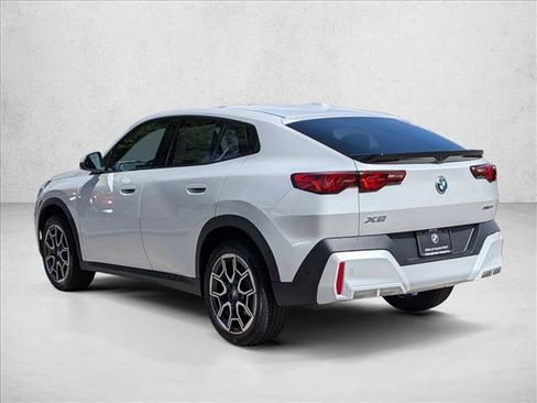 New 2026 BMW X2 xDrive28i w/ Convenience Package AWD/4WD image 8