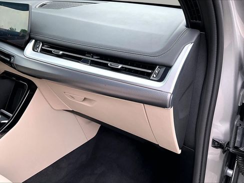 Certified 2025 BMW X1 xDrive28i AWD/4WD image 18