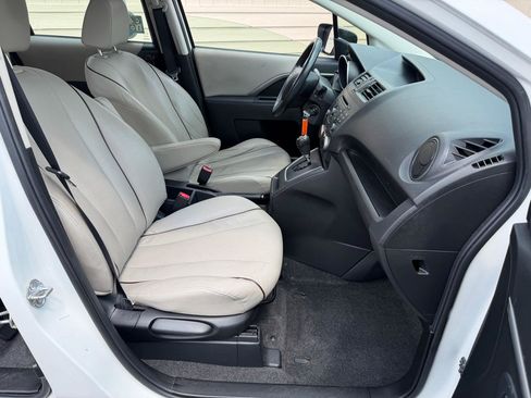 Used 2014 MAZDA MAZDA5 Grand Touring FWD image 4