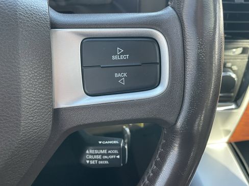 Used 2009 Dodge Ram 1500 Truck Laramie image 16