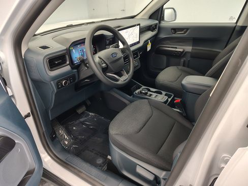 New 2025 Ford Maverick XL image 32