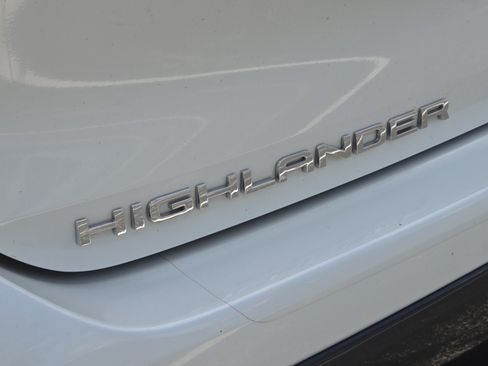 Used 2020 Toyota Highlander Limited AWD/4WD image 18
