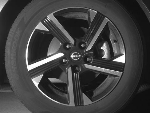 Used 2025 Nissan Sentra SV image 13