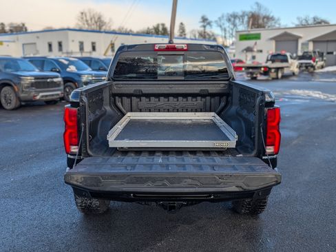 Used 2024 Chevrolet Colorado ZR2 w/ ZR2 Convenience Package III image 40