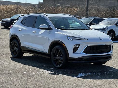 Used 2025 Buick Encore GX Sport Touring w/ Comfort Package image 7