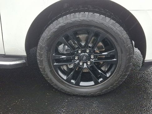 Used 2022 Ford Expedition Max XLT image 8